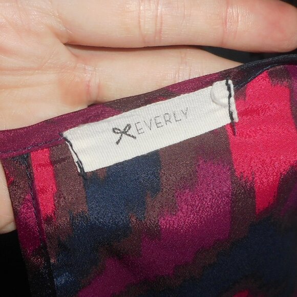 Vintage Everly diamond print burgundy blouse, Small - Picture 3 of 3